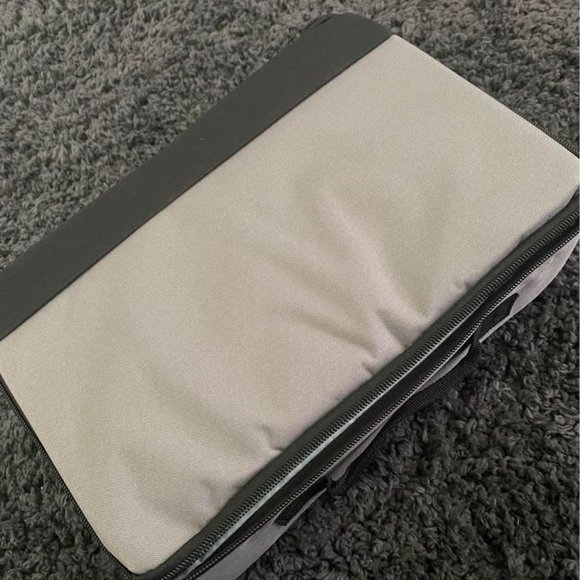 LC350 Digital Projector Brand New for Sale - Picture 2 of 3